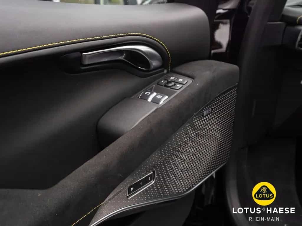 Lotus Emira V6 Cosmos Black - by LOTUS HAESE 05/2026-photo-19
