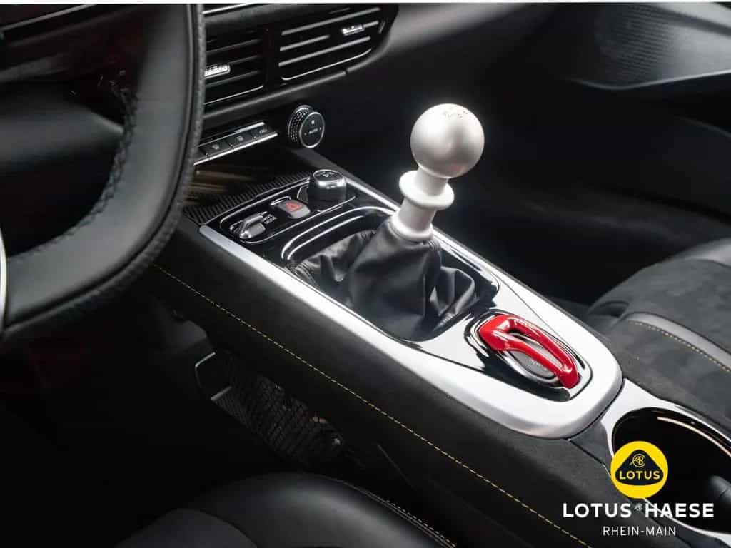 Lotus Emira V6 Cosmos Black - by LOTUS HAESE 05/2026-photo-22