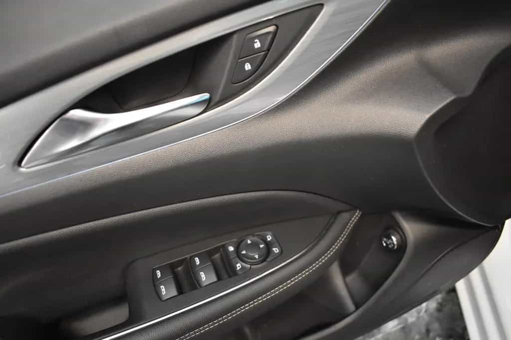 Opel Insignia B Sports Tourer Ultimate*PANO*KAMERA* 11/2021-photo-9