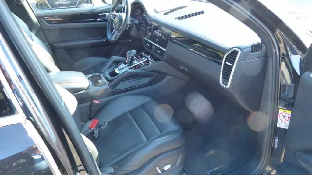 Porsche Cayenne el.AHk Luftfederung Standhzg 20Zoll 05/2019-photo-17