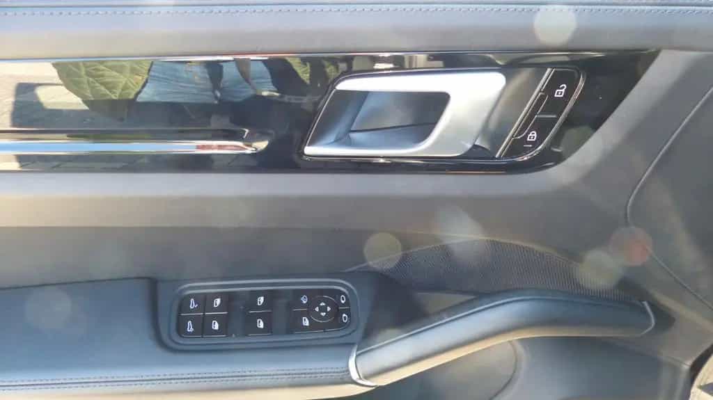 Porsche Cayenne el.AHk Luftfederung Standhzg 20Zoll 05/2019-photo-18