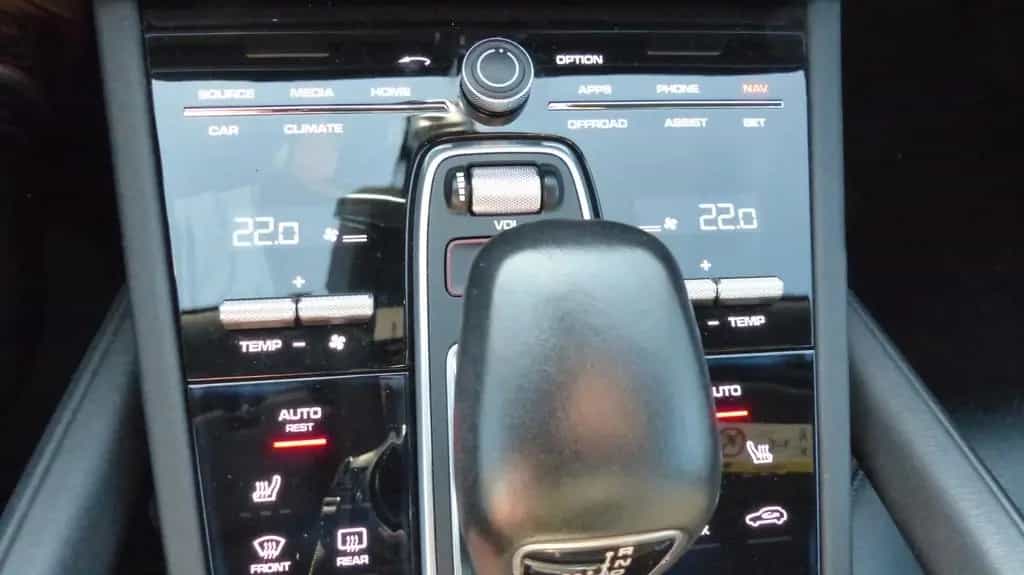 Porsche Cayenne el.AHk Luftfederung Standhzg 20Zoll 05/2019-photo-23