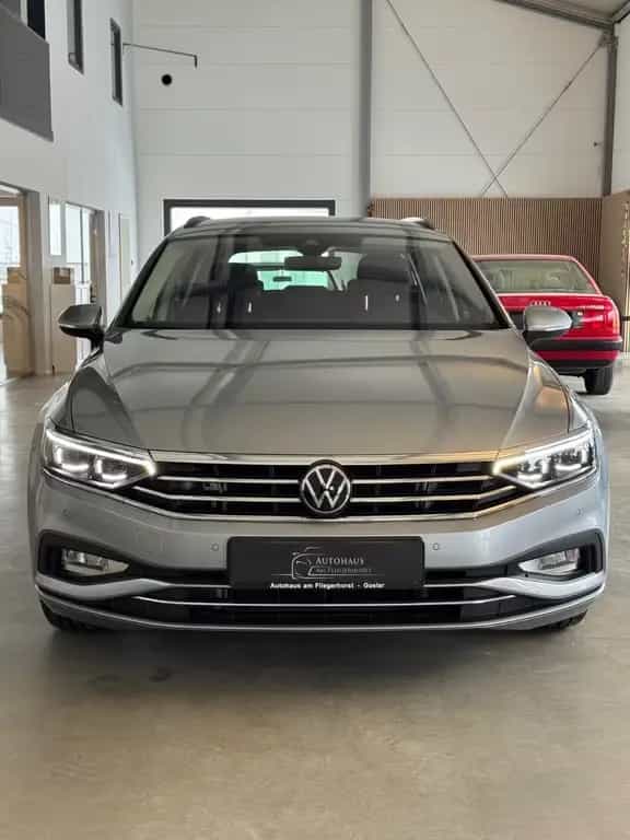 Volkswagen Passat Variant 2.0 TDI Business Matrix/AHK/Kam 08/2022-photo-1
