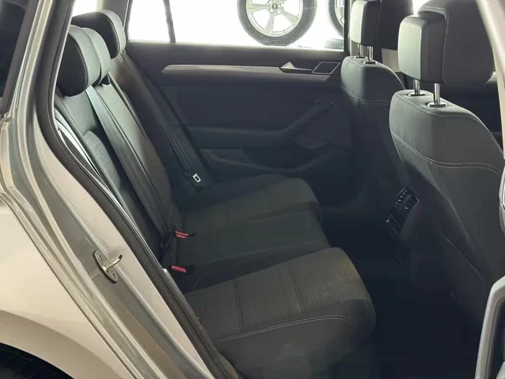 Volkswagen Passat Variant 2.0 TDI Business Matrix/AHK/Kam 08/2022-photo-11