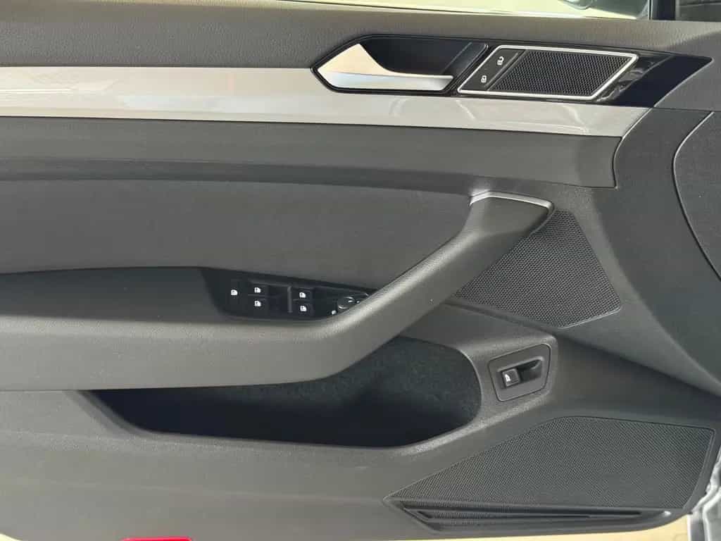Volkswagen Passat Variant 2.0 TDI Business Matrix/AHK/Kam 08/2022-photo-14