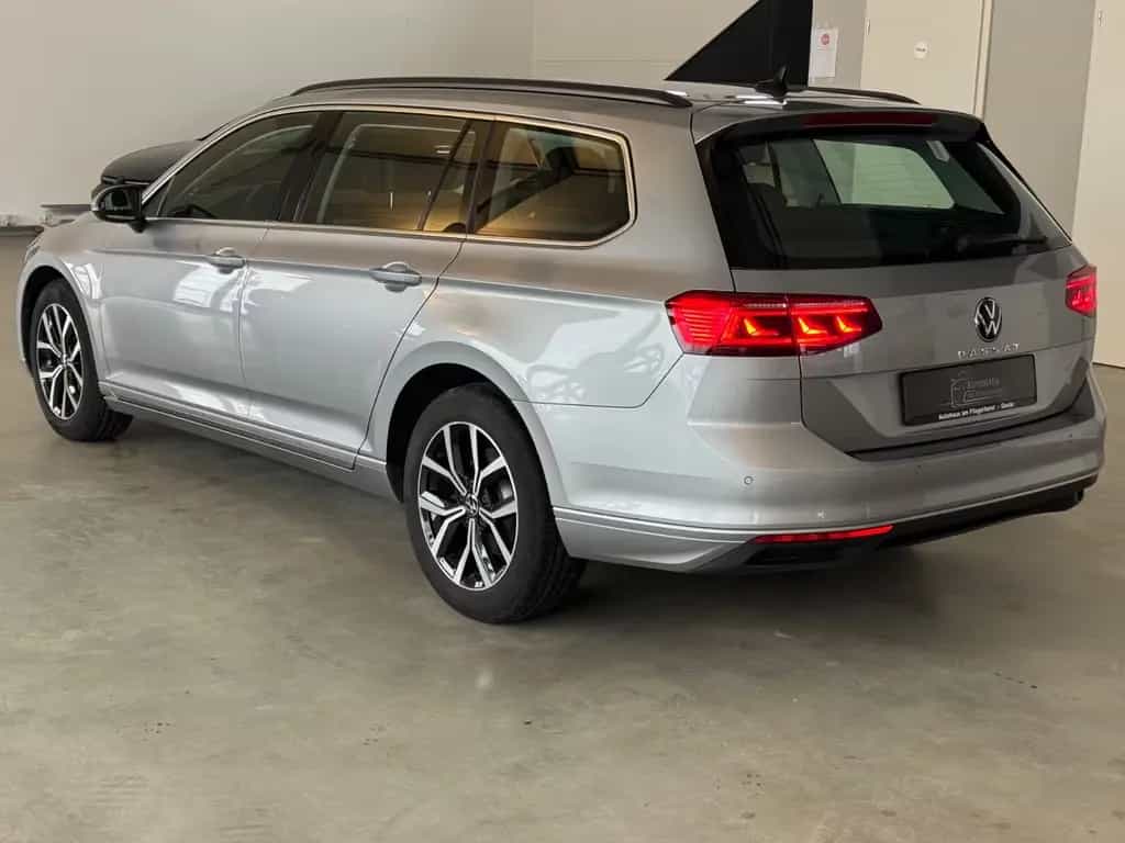 Volkswagen Passat Variant 2.0 TDI Business Matrix/AHK/Kam 08/2022-photo-7