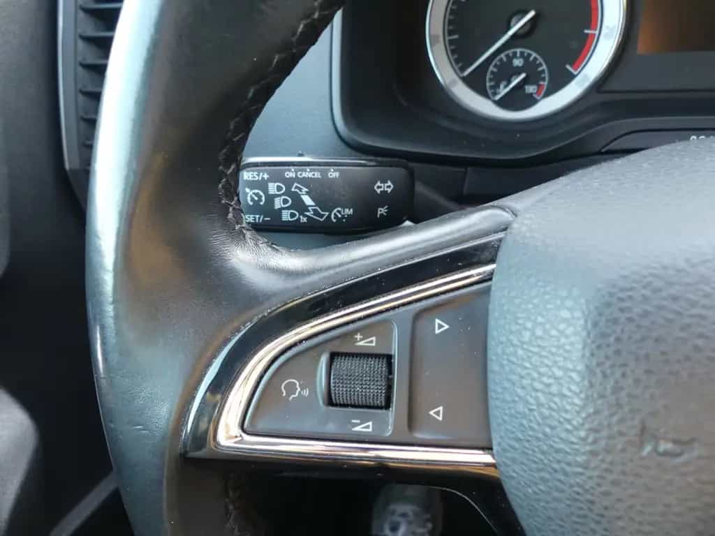 Skoda Karoq Ambition Sitzheizung*Navi*PDC*ab 199€ 02/2018-photo-11