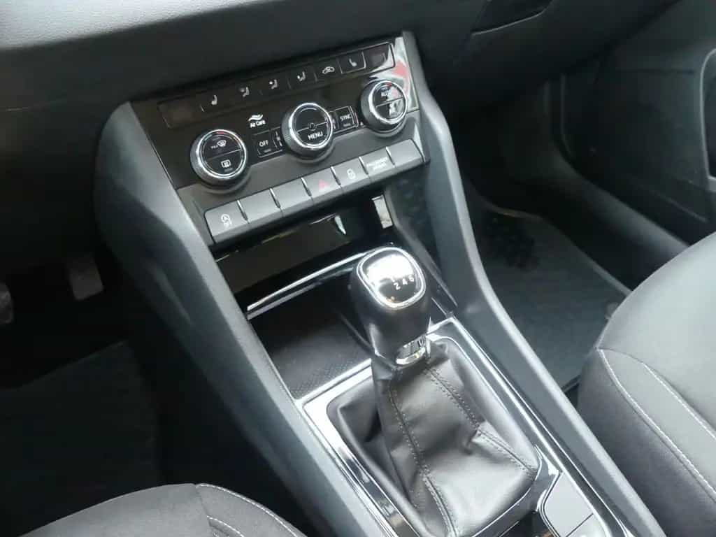 Skoda Karoq Ambition Sitzheizung*Navi*PDC*ab 199€ 02/2018-photo-16