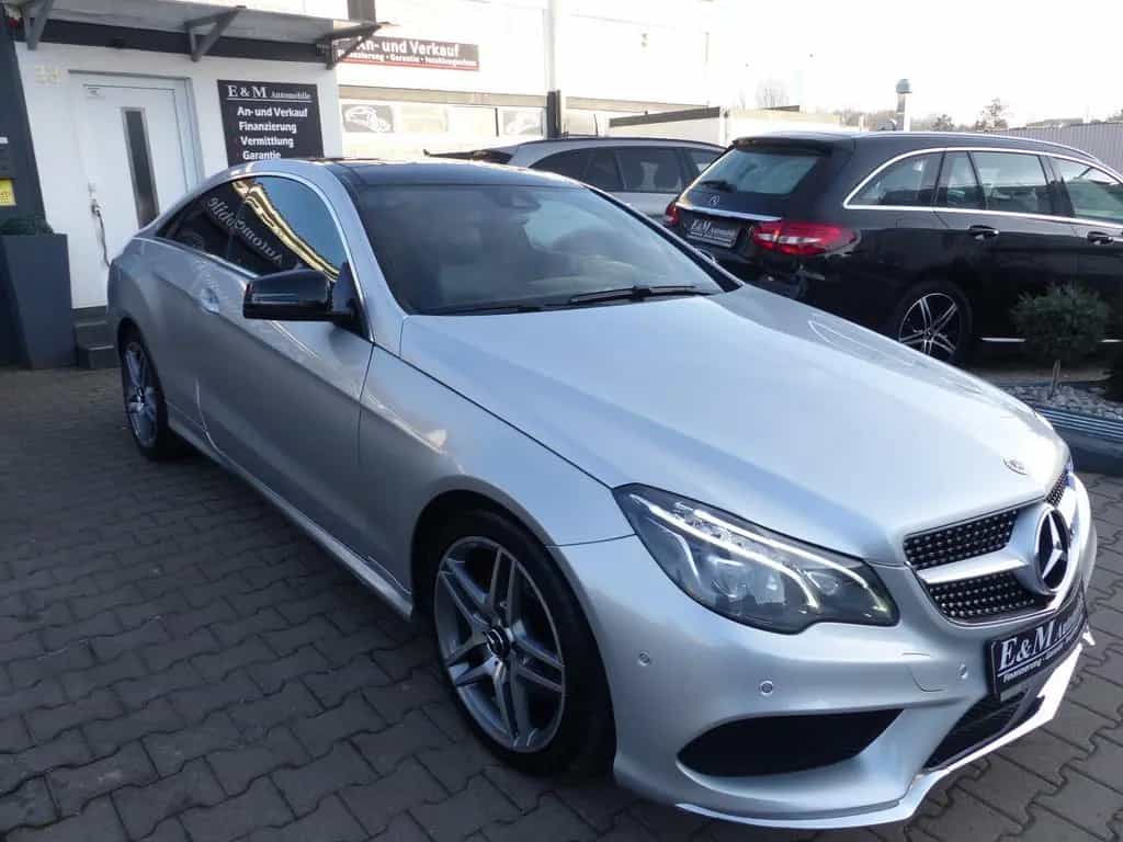 Mercedes-Benz E-Class 200 E Coupe Automatik*LEDER*PANO*AMG PAKET*LED 10/2016-photo-2