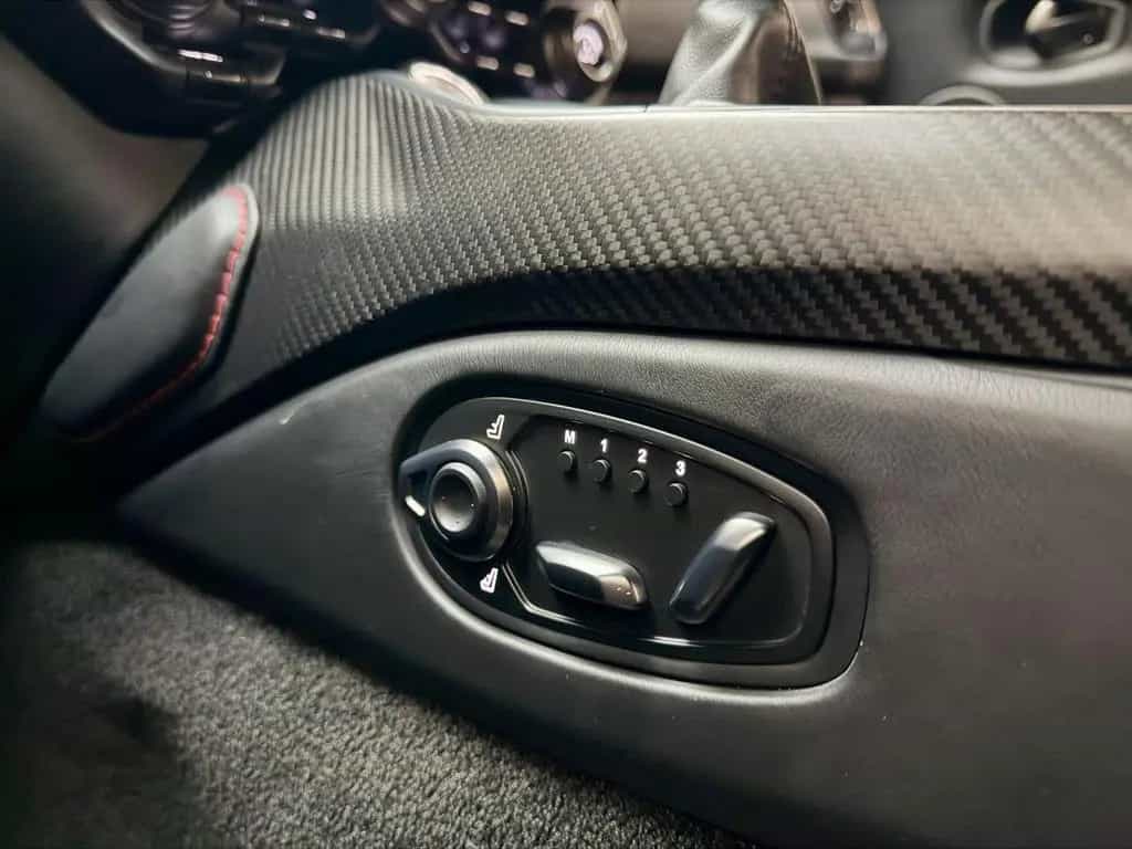 Aston Martin V8 Vantage 4.0 / 7-Speed Manual / 510 PK / Keram 09/2019-photo-15