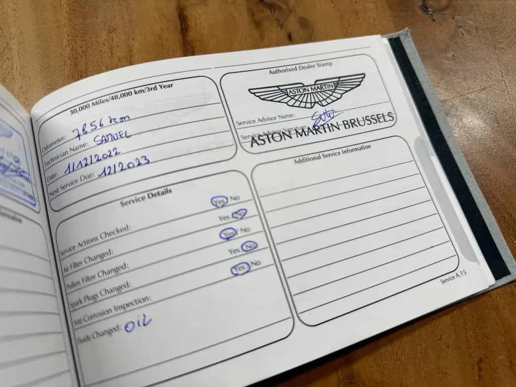 Aston Martin V8 Vantage 4.0 / 7-Speed Manual / 510 PK / Keram 09/2019-photo-27