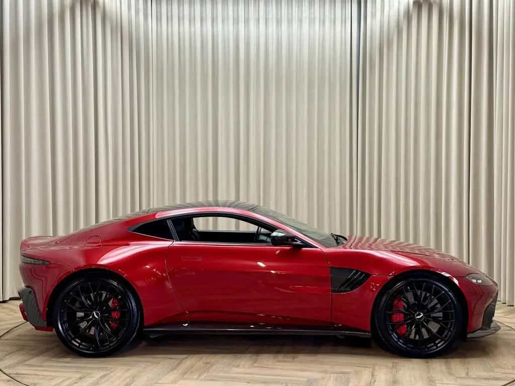 Aston Martin V8 Vantage 4.0 / 7-Speed Manual / 510 PK / Keram 09/2019-photo-38