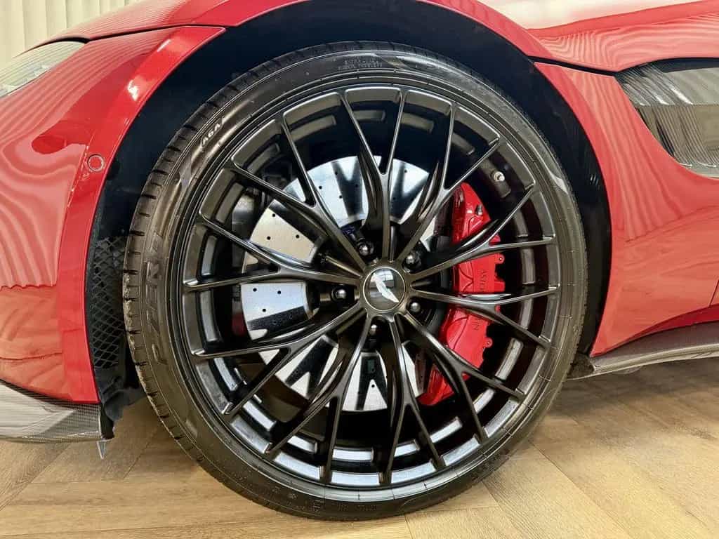 Aston Martin V8 Vantage 4.0 / 7-Speed Manual / 510 PK / Keram 09/2019-photo-41