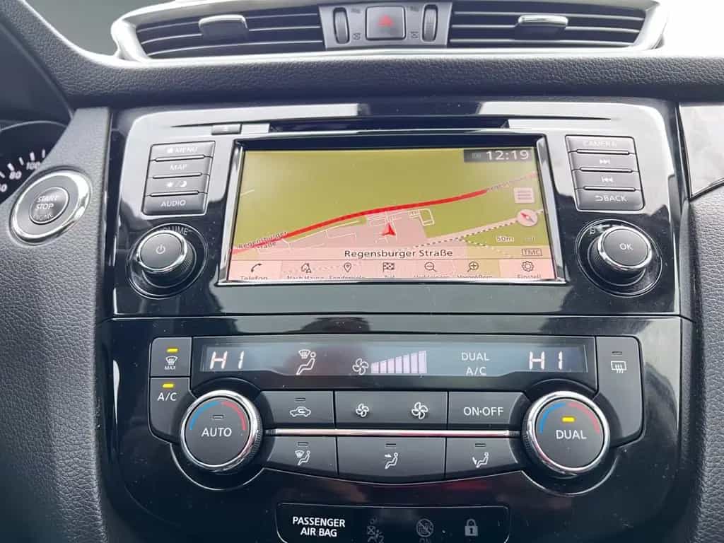Nissan Qashqai 1.3 DIG-T Zama Panoramadach Kamera 06/2021-photo-11