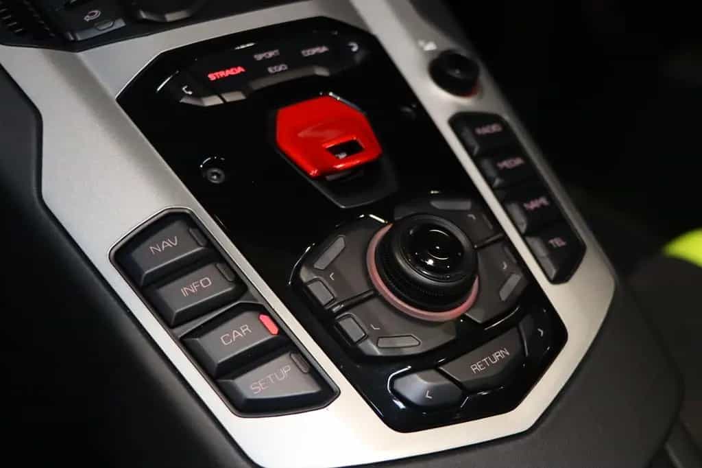 Lamborghini Aventador S Roadster - Carbon - Style Pack 04/2018-photo-14