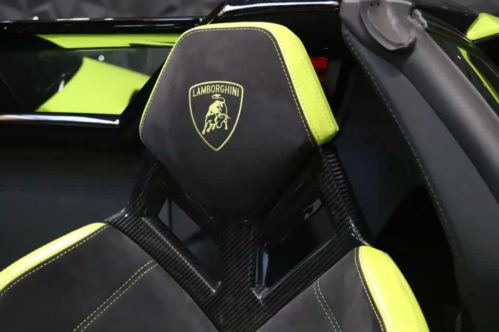 Lamborghini Aventador S Roadster - Carbon - Style Pack 04/2018-photo-16