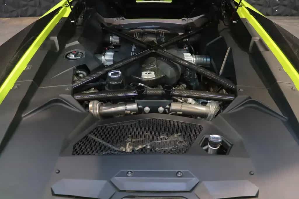 Lamborghini Aventador S Roadster - Carbon - Style Pack 04/2018-photo-22