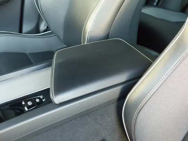 Volvo XC60 R Design B4(D) Aut.EU6d*GOOGLE*ACC-TEMP* 09/2021-photo-11