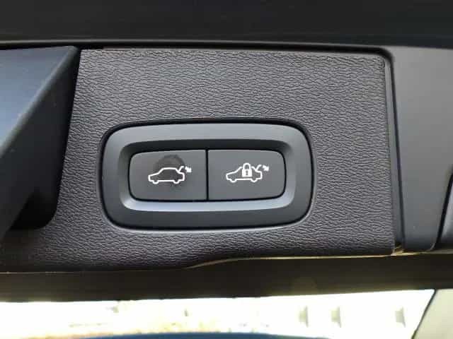 Volvo XC60 R Design B4(D) Aut.EU6d*GOOGLE*ACC-TEMP* 09/2021-photo-17