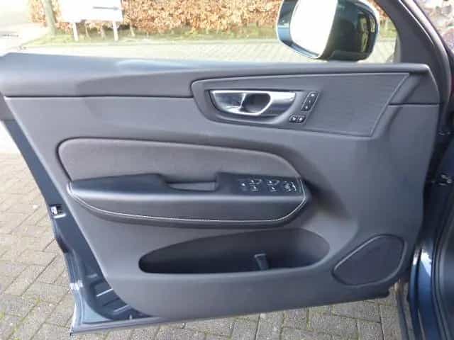 Volvo XC60 R Design B4(D) Aut.EU6d*GOOGLE*ACC-TEMP* 09/2021-photo-3