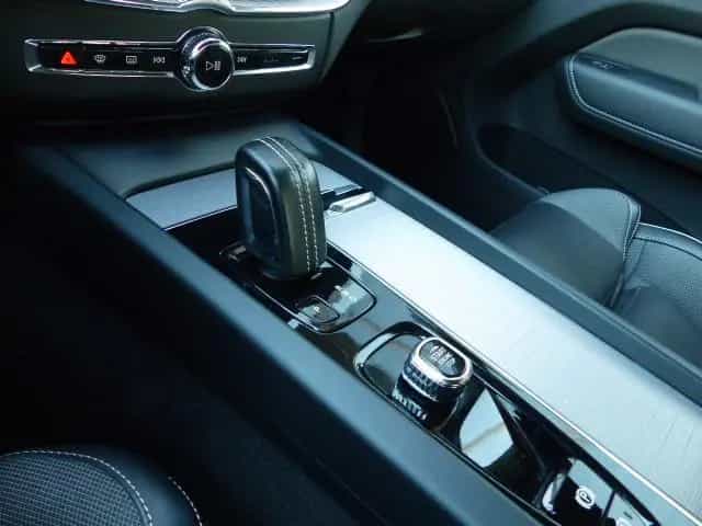 Volvo XC60 R Design B4(D) Aut.EU6d*GOOGLE*ACC-TEMP* 09/2021-photo-9