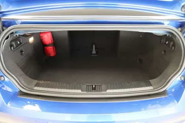 Volkswagen Golf 6 R 2.0TSI 265PS DSG Cabriolet Navi DCC DAB 07/2014-photo-39