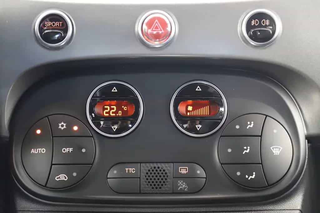 Abarth 595C 1.4T-Jet 165PS Cabrio Turismo Leder 1.Hand 08/2017-photo-21