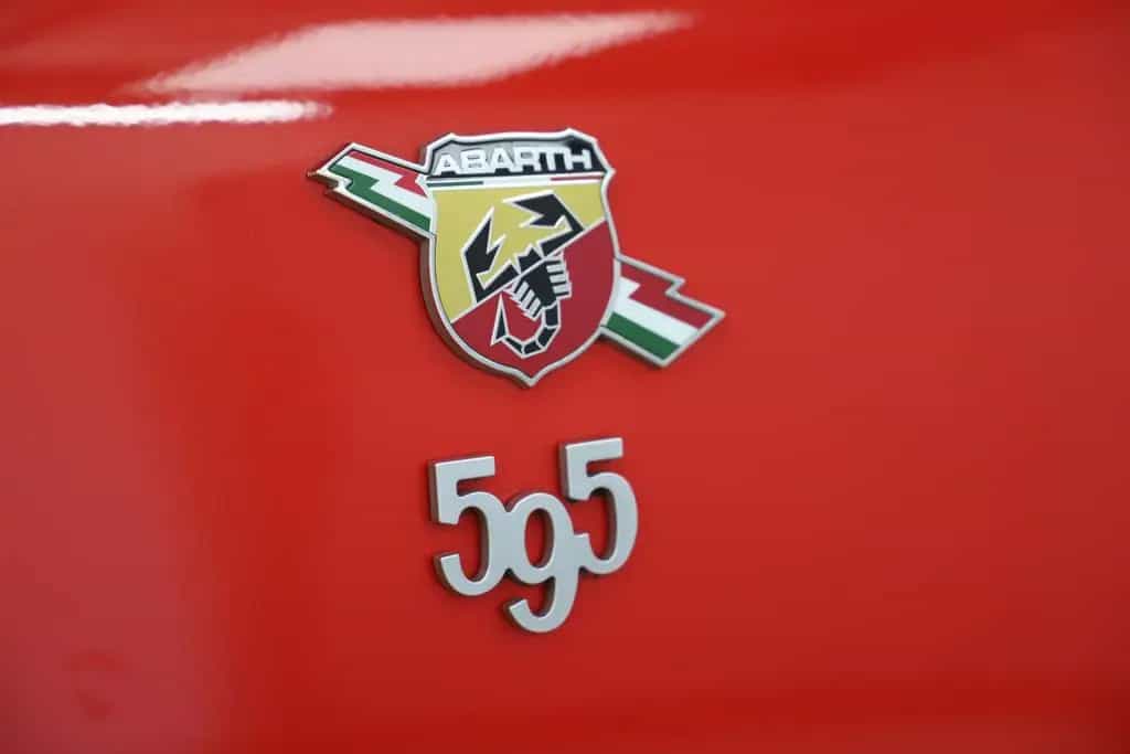 Abarth 595C 1.4T-Jet 165PS Cabrio Turismo Leder 1.Hand 08/2017-photo-33