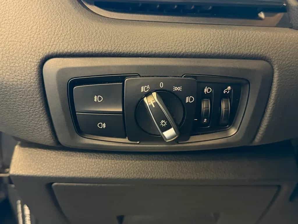 BMW 218 i Active Tourer*Advantage*Garantie*Panorama* 07/2016-photo-13