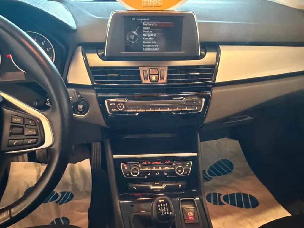 BMW 218 i Active Tourer*Advantage*Garantie*Panorama* 07/2016-photo-15
