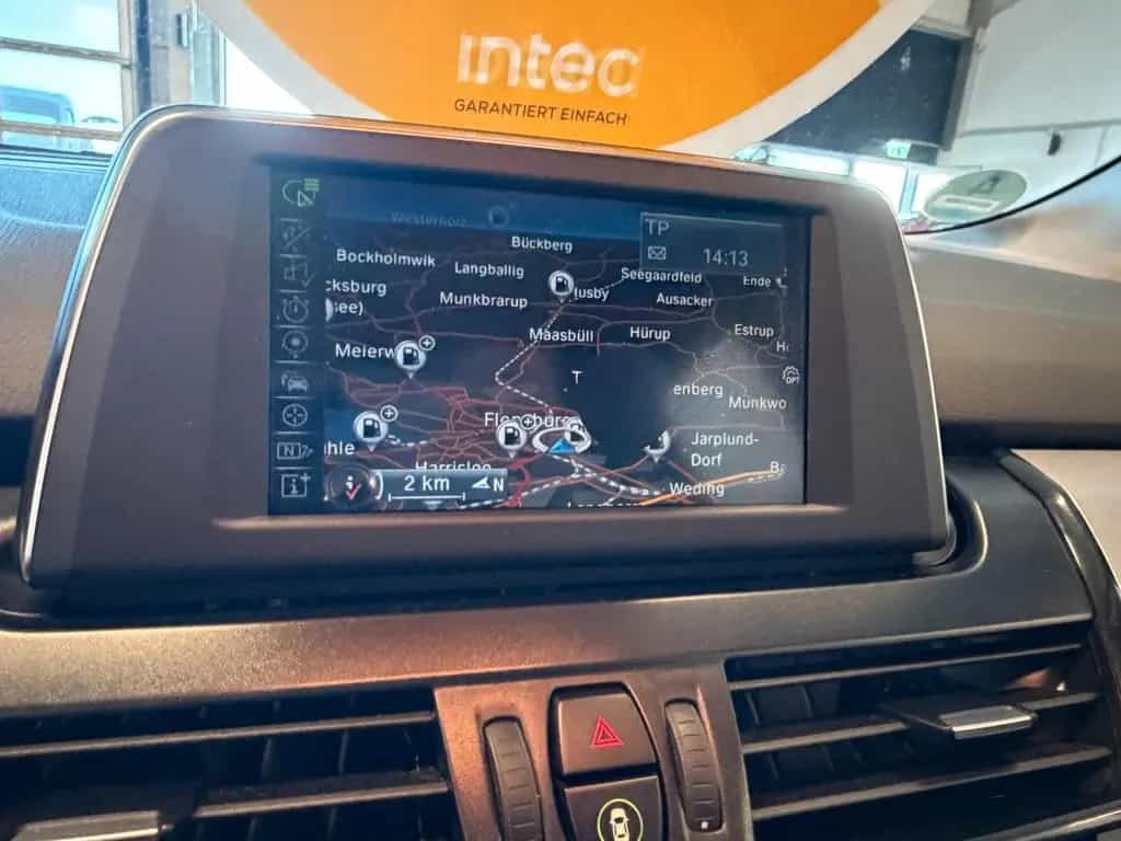 BMW 218 i Active Tourer*Advantage*Garantie*Panorama* 07/2016-photo-16
