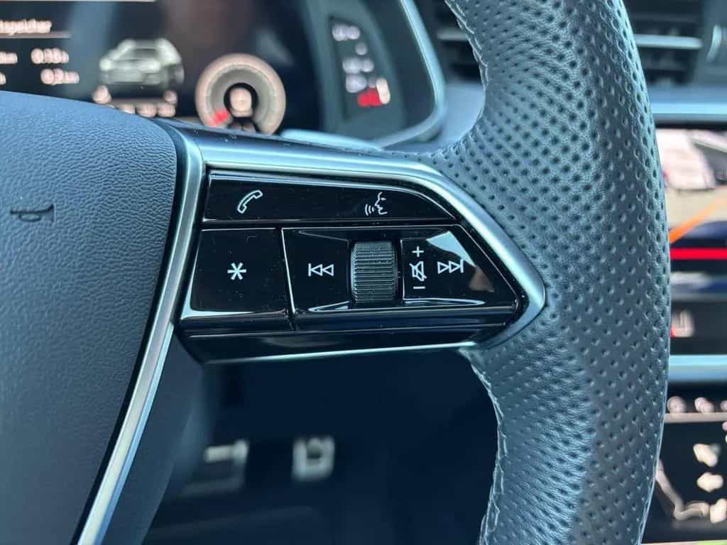 Audi A6 Avant 40TDI quattr S LINE AHK 360 VIRTUAL B&O 12/2022-photo-16