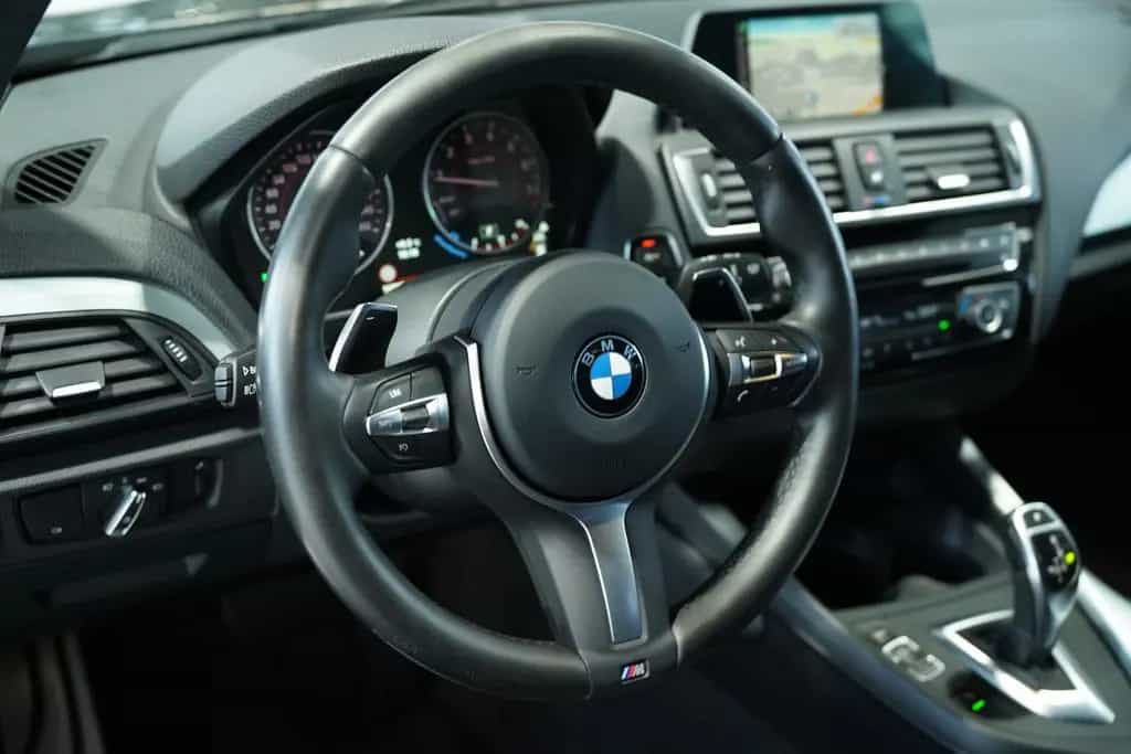 BMW M135 xDrive *H&K *PDC *AHK *Business-Paket 05/2016-photo-22