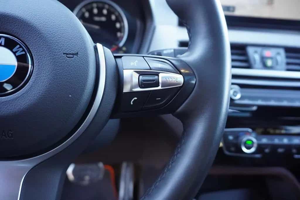 BMW X2 sDrive20i Edition M Mesh HeadUp Kamera Glasda 04/2021-photo-8