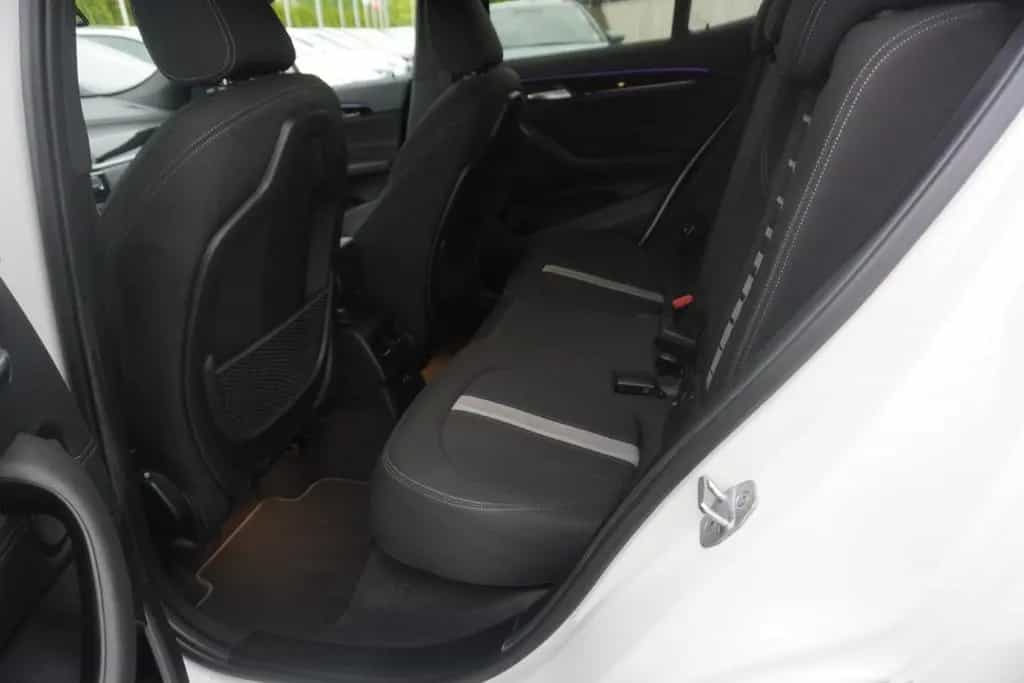 BMW X2 xDrive 20d Advantage Plus LED Navi AHK PDC 05/2019-photo-11
