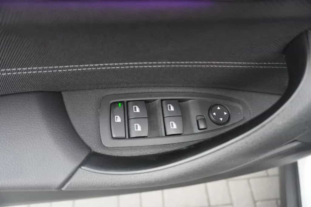 BMW X2 xDrive 20d Advantage Plus LED Navi AHK PDC 05/2019-photo-13