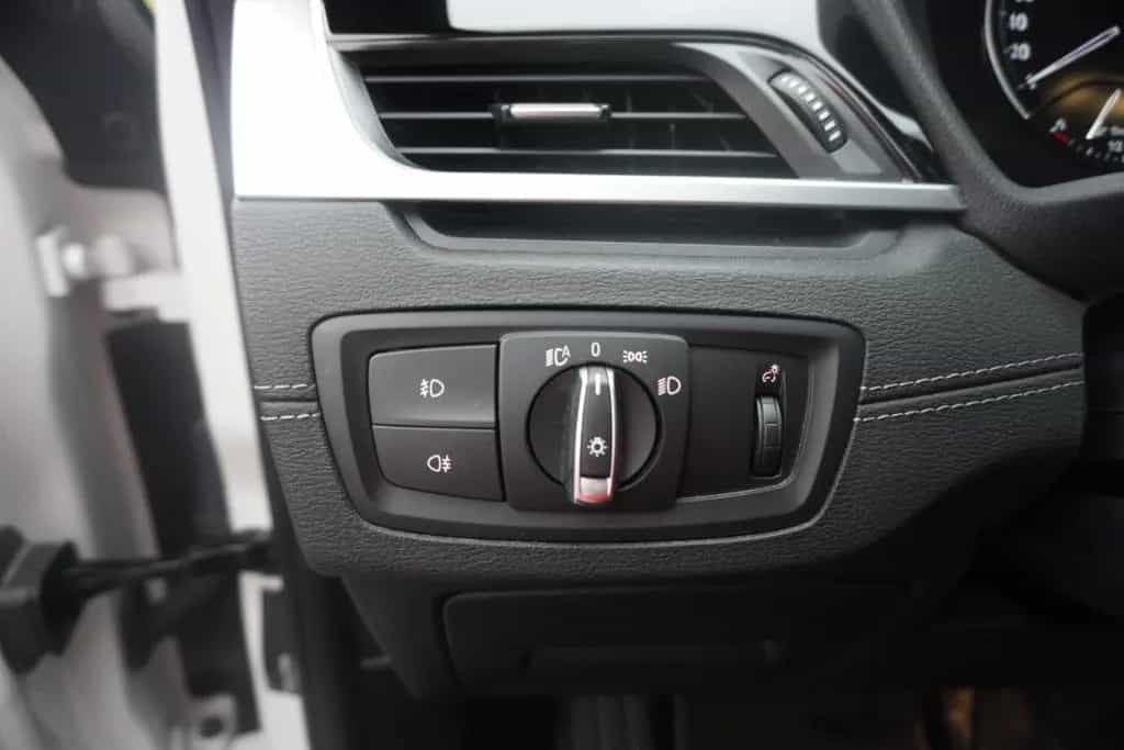 BMW X2 xDrive 20d Advantage Plus LED Navi AHK PDC 05/2019-photo-14