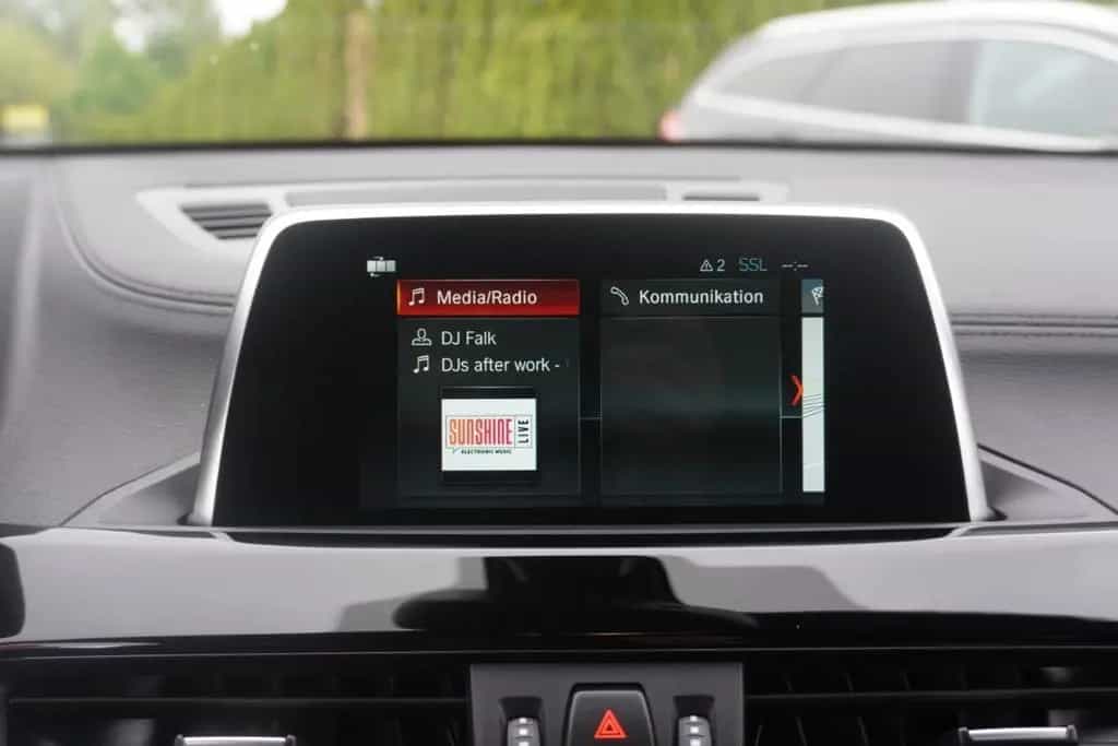 BMW X2 xDrive 20d Advantage Plus LED Navi AHK PDC 05/2019-photo-24