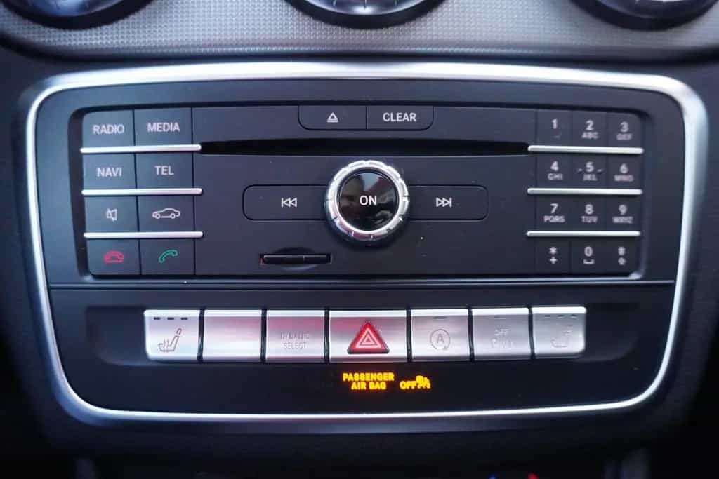Mercedes-Benz CLA-Class 180 Urban LED Pano Navi Radio 03/2017-photo-29