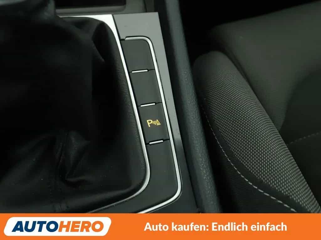 Volkswagen Golf VII 1.4 TSI Comfortline BM*LED*PDC*KLIMA* 03/2018-photo-24