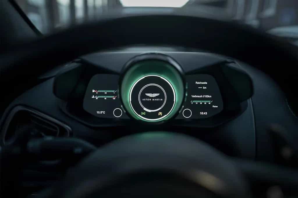 Aston Martin V12 Vantage | 1. HD. | LIMITED | 1 OF 333 07/2022-photo-11