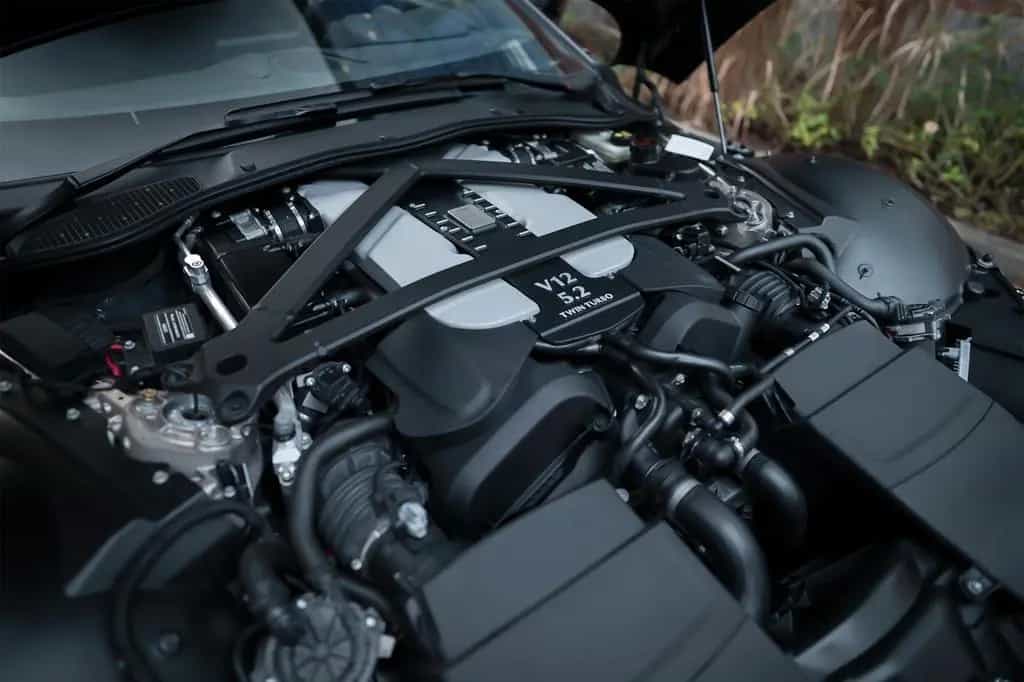 Aston Martin V12 Vantage | 1. HD. | LIMITED | 1 OF 333 07/2022-photo-12