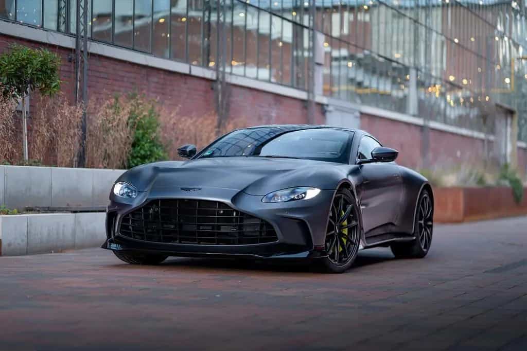Aston Martin V12 Vantage | 1. HD. | LIMITED | 1 OF 333 07/2022-photo-3