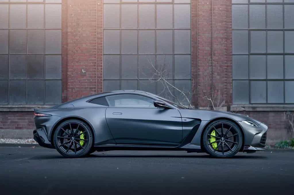 Aston Martin V12 Vantage | 1. HD. | LIMITED | 1 OF 333 07/2022-photo-7