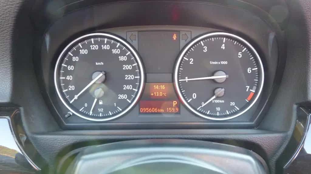 BMW 3 Series 320i Cabrio Edition Exclusive Autom. Leder Rot 05/2012-photo-16