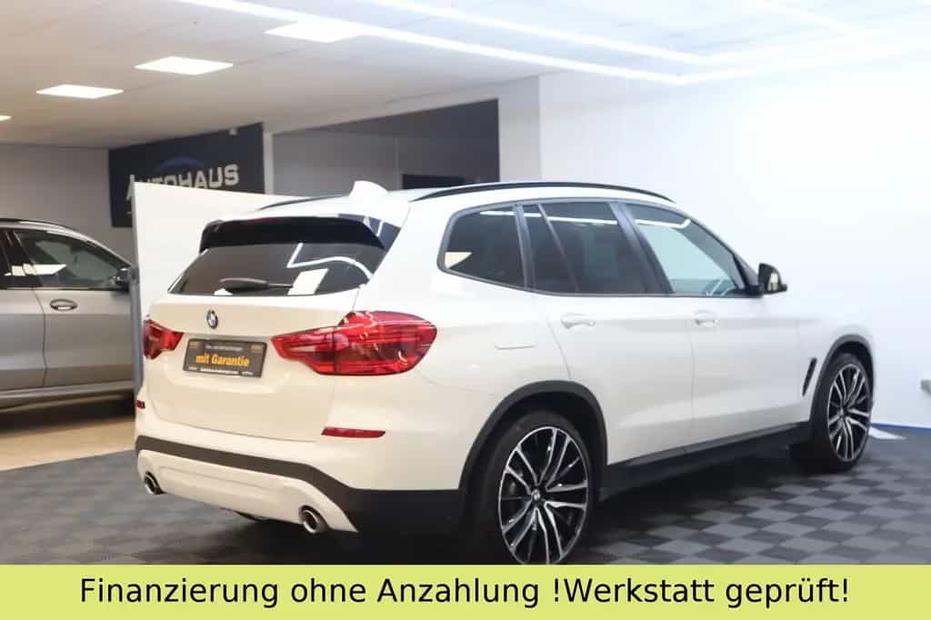 BMW X3 xDrive 20 d Advantage*NAVI*CAM*HUD*AHK 06/2018-photo-9