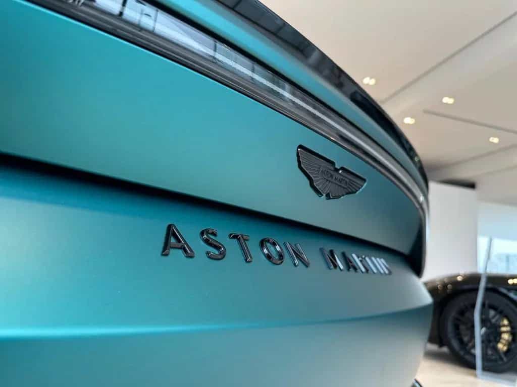 Aston Martin V8 Vantage Vantage S Coupe | Satin AM Racing Green | Int.CF null-photo-11