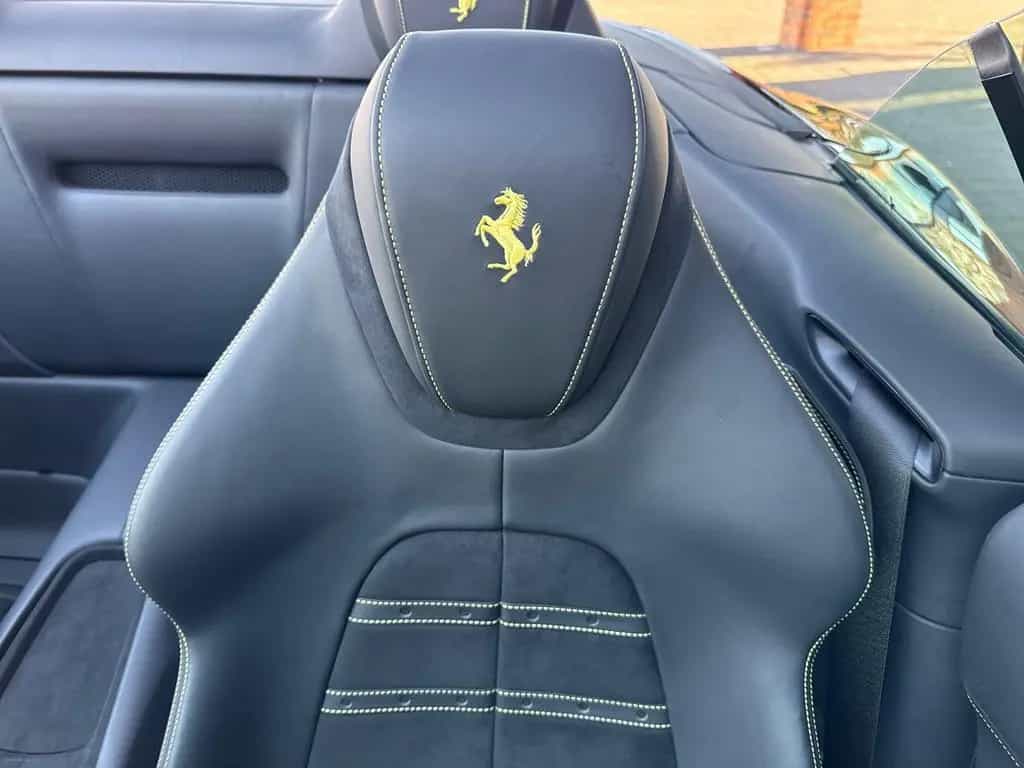 Ferrari Roma Spider *LED-Scheinwerfer*20 Zoll Felge* 12/2024-photo-17