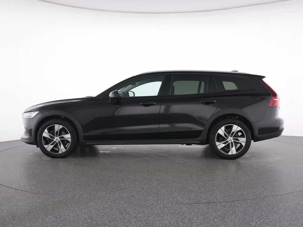 Volvo V60 Cross Country B4 AWD PLUS WINTERPAK+LM+ 12/2023-photo-10