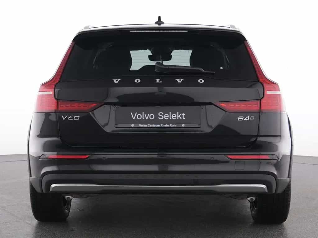 Volvo V60 Cross Country B4 AWD PLUS WINTERPAK+LM+ 12/2023-photo-15